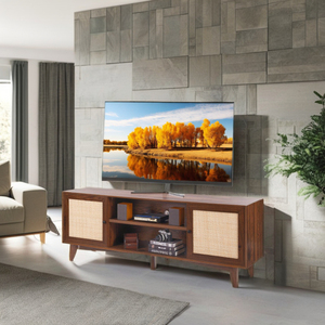 Moderno Mueble para TV de Ratán y Nogal Estilo Boho con Enchufe Integrado y Almacenamiento para Sala de Estar, Hotel y Apartamento, 65 Pulgadas o Más - Product Image 1