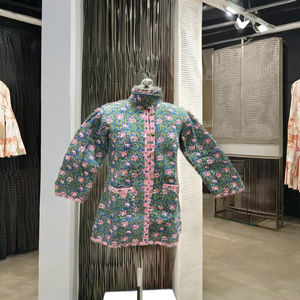 Chaqueta Acolchada de Algodón para Mujer, Estilo Otoño-Invierno, Abertura Frontal, Hecha a Mano, con Diseño Floral Multicolor Verde, Gruesa y Ecológica - Product Image 1