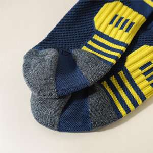 Chaussettes courtes pour hommes en polyester et coton, couleur unie (noir, blanc, gris), confortables et respirantes, collection Printemps-Automne 2026 - Product Image 3