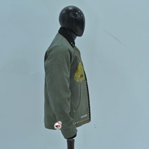 Blouson bomber homme vert olive de haute qualité avec imprimé Jésus, détails rivets, style streetwear, col rabattable, fermeture éclair, idéal pour l'automne - Product Image 2