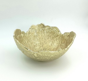 Plateau décoratif floral plaqué or, forme irrégulière, design traditionnel, pièce unique - Product Image 6
