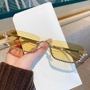 Lunettes de soleil rectangulaires luxueuses à monture intégrale, verres marron avec accents en cristal, unisexe, protection UV 100%, style décontracté pour adultes - Product Image 4