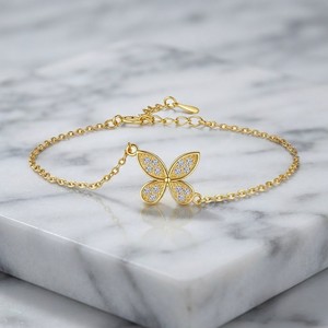 Pulsera de Moissanita con Forma de Mariposa, Chapada en Oro Amarillo de 18K, Corte Brillante Redondo, Cadena de Eslabones, Joyería Linda para Uso Diario para Mujer - Product Image 1