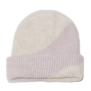 Bonnet classique en tricot côtelé doux, chaud et pliable, idéal pour l'extérieur, les occasions décontractées et les journées froides. - Product Image 3