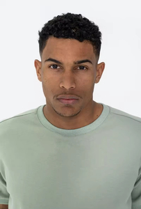 Conjunto de 2 Piezas para Hombre: Camiseta Casual de Verano Oversize Transpirable de Spandex/Algodón Tejido sin Costuras con Logo Frontal y Pantalones Cortos Cargo - Product Image 2