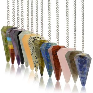 Pendentif en Fluorite Arc-en-ciel Naturelle Sculptée pour l'Équilibre des Chakras et le Feng Shui avec Chaîne en Argent pour les Occasions du Nouvel An - Product Image 5