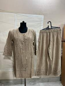 Vêtements pakistanais indiens Ensemble rayonne confortable Robe longue ethnique à la mode Artisanat Hippie Kurti Plazo de la boutique en ligne de Rawat - Product Image 2