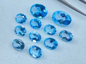 Topaze bleu ciel facettée de forme ovale, pierres précieuses en vrac, tailles variées de 4x3mm à 14x10mm, lot calibré pour la fabrication de bijoux - Product Image 3