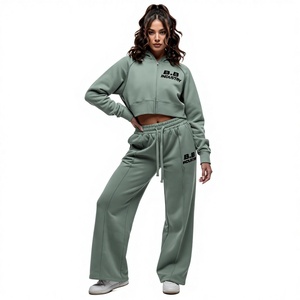 Conjunto Deportivo Premium B.B INDUSTRY para Mujer, Sudadera Corta con Cremallera Color Verde Salvia + Pantalones Deportivos Anchos, Ropa Deportiva de Invierno, Felpa de Algodón - Product Image 1