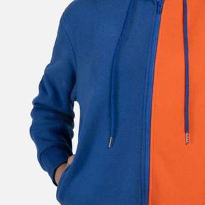 Sweat à capuche personnalisé pour homme avec logo sérigraphié sur le devant, 100 % coton molletonné, idéal pour l'hiver, style universitaire grec - Product Image 4