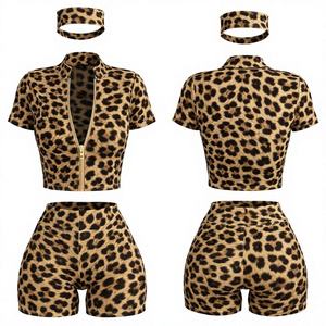 Ensemble coordonné deux pièces pour femme, motif léopard, t-shirt et short, tenue de fitness et de détente, collection été, personnalisable, pour revendeurs de vêtements - Product Image 2