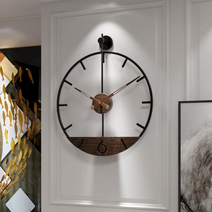 Horloge murale artisanale en bois de noyer avec cadre en métal - Vente en gros Moradabad - Product Image 1
