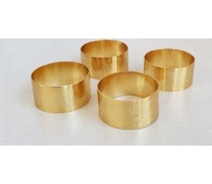 Anneau de serviette moderne et élégant en laiton, finition dorée, durable, écologique, en stock, personnalisable, pour vaisselle de mariage et de dîner - Product Image 6