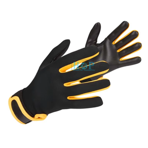 Gants de football gaélique pour hommes adultes avec technologie de préhension supérieure, construction légère, ajustement confortable et fiable - Product Image 1