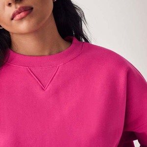 Sudadera Rosa con Cuello Redondo para Mujer, 100% Algodón, Logotipo Frontal Personalizado, Diseño OEM, Transpirable, Corte Regular, Ropa Casual de Otoño - Product Image 5