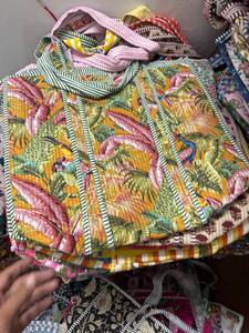 Sac à bandoulière matelassé en coton tendance pour femme, élégant et léger, idéal pour le shopping, les voyages et l'usage quotidien - Lot de 5 - Product Image 1