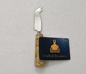 Couteau à fromage au design créatif, manche en résine époxy et terrazzo, couteau à beurre, ustensile de cuisine et de table - Product Image 4