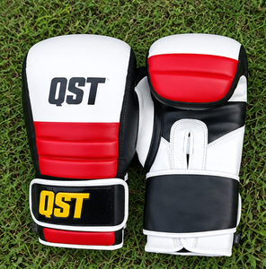 Gants de boxe professionnels en cuir PU rouge, blanc et noir, avec sangle de poignet réglable, équipement d'entraînement, gants de boxe avec logo personnalisé - Product Image 1