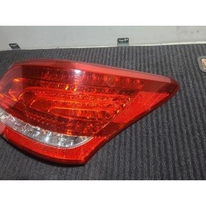 Equus 2009-2011 Feu arrière droit complet d'occasion OEM 924023N000 - Product Image 3