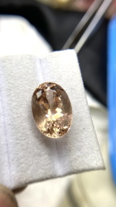 Piedra de Morganita Natural Certificada, Corte Ovalado, con Excelente Color y Brillo, Beryl Natural de 13.58 Quilates, Limpia con Lupa - Product Image 3