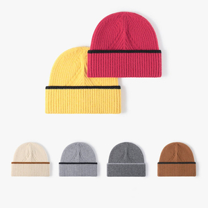 Gorros de punto personalizados con logo OEM al por mayor, gorros de invierno 100% acrílicos para adultos, proveedor a granel, gorro moderno 2026 - Product Image 1