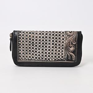 Cartera de Mujer Hecha a Mano en Cuero Vacuno de Grano Completo, Bolso de Mano de Cuero Repujado con Ranuras para Tarjetas - Product Image 4