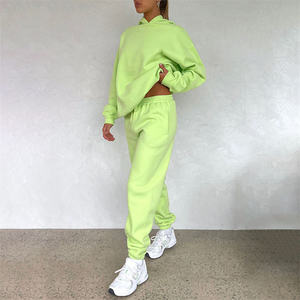 Conjunto Deportivo de Primera Calidad para Mujer, Nuevo Diseño Elegante con Logotipo Personalizado - Product Image 5