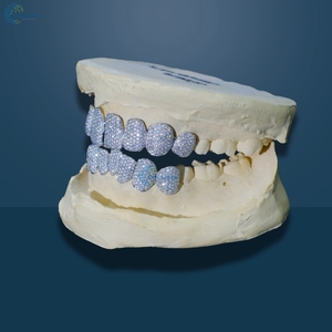 Hip Hop Lab Grown Diamond Teeth Grillz Iced Out 8 Top & 8 Bottom Set Personalizado de Oro Blanco Sólido de 14K para Hombre - Product Image 2