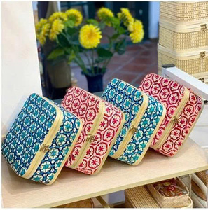 Cesta de regalo cuadrada de bambú de lujo, recuerdos festivos, cajas de regalo únicas de bambú y ratán tejidas. - Product Image 6