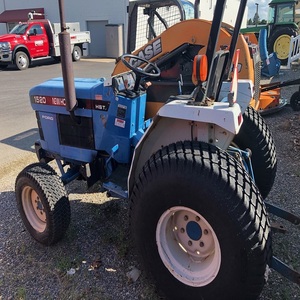 Venta de Fábrica: Tractor New Holland 1520 con Cargador y Equipo Agrícola, Maquinaria Agrícola en Venta - Product Image 1