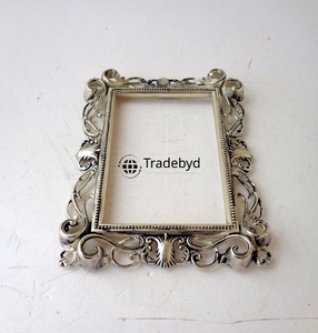 Cadre photo décoratif en métal, accent de table élégant par Tradebyd - Product Image 4