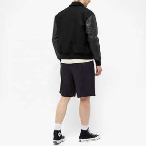 Chaquetas Varsity para Hombre de Alta Calidad con Diseño Personalizado, Mangas de Cuero, Bordado Chenille, Cuello Alto, Listas para el Invierno - Product Image 5