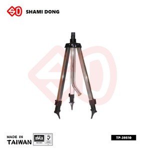 Aspersor con Trípode Telescópico Metálico Verde y Accionamiento de 360 Grados - Product Image 1