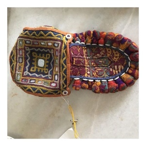 Grey Colour Floral Embroidered Cotton Heat Resistant Non Slip Pot Holder Cloth Washable Nordic Insulation Pad <b>Bbq</b> Baking <b>Tools</b> - Product Image 2