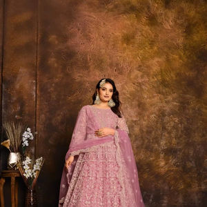 Vestido Anarkali de red con bordado de hilo, diseño indio, red de alta calidad con bordado de hilo en la parte superior e inferior, con dupatta. - Product Image 1