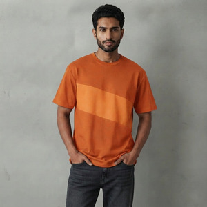 Camiseta de Hombre con Logotipo Frontal, Diseño Gráfico, Hombros Caídos, 100% Algodón, Impresión Digital, Fabricación Personalizada OEM - Product Image 3