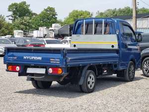 Pick-up Porter d'occasion 2018, bleu, benne ouverte, véhicule utilitaire léger pour le transport de marchandises - Product Image 2