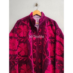 เสื้อแจ็คเก็ตกำมะหยี่สีชมพูร้อนแรง ปักลายดอกไม้สไตล์ซูซานี เสื้อโค้ทโบโฮชิค ซับในผ้าฝ้าย - Product Image 6