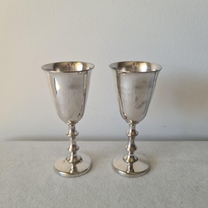 Gobelets en acier inoxydable de qualité assurée, forme cloche, design classique, faits à la main, ensemble de 2 pour mariage, durables - Product Image 1