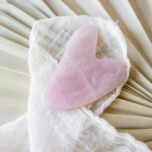 FAIZA CRAFT Gua Sha en résine fait main, forme ronde, outil de massage de haute qualité et tendance, meilleure vente, exportation d'Inde - Product Image 5