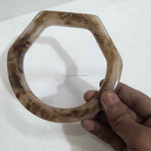 Sac rond en résine Top Most Design avec boucle élégante Beau design Style de luxe pour une forte demande décorative - Product Image 3