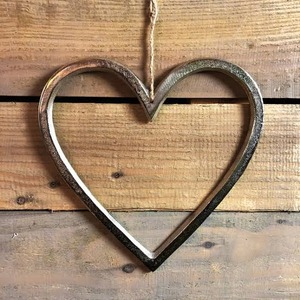 Adorno Navideño de Metal en Forma de Corazón Hecho a Mano para Decoración del Hogar en Invierno - Product Image 4