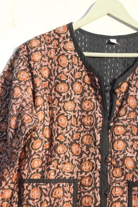 Impresionante chaqueta Kantha de algodón vintage Chaqueta reversible Chaqueta corta Kantha - Product Image 2