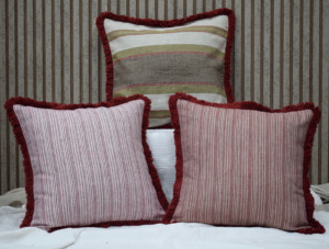 Housse de coussin en lin 100% à rayures rouges, housse de coussin de style farmhouse, décoration de la maison, housse de coussin de luxe, housse de coussin pour salon, vente en gros - Product Image 3