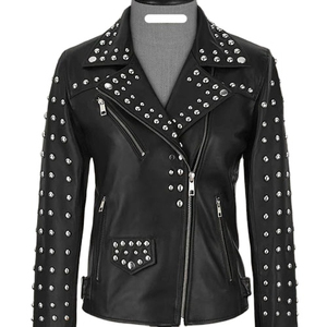 Veste en cuir moto cloutée personnalisée pour femmes, veste de motard élégante en cuir véritable - Product Image 1