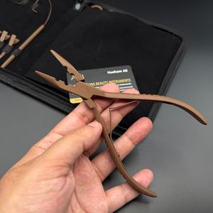 Kit de Herramientas para Extensiones de Cabello, Alicates Metálicos Color Chocolate, Tijeras, Herramienta de Instalación y Remoción para Uso Profesional - Product Image 2