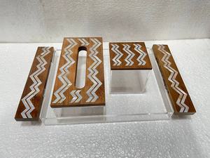 Bandeja de Servicio Decorativa para el Hogar, Estilo Animal, Hecha a Mano en India, con Incrustaciones de Nácar y Mango de Madera de Acacia, Ecológica y de Alta Calidad - Product Image 4