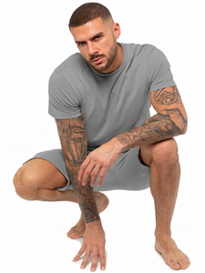 Conjunto de Camiseta de Corte Regular y Pantalones Cortos Cargo - Gris - Product Image 2