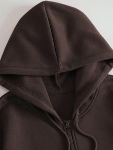 Sweat-shirt à capuche zippé marron Y2K Streetwear personnalisé, unisexe, coupe oversize, avec motif croix gothique en strass et cristaux - Product Image 3