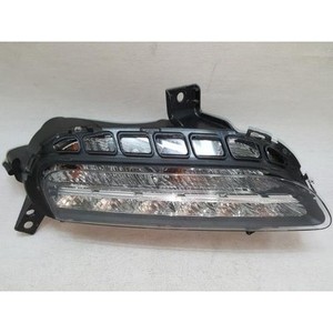 ไฟตัดหมอกหน้าขวาของรถปานาเมร่ามือสอง รุ่น 97063108202 - Product Image 2